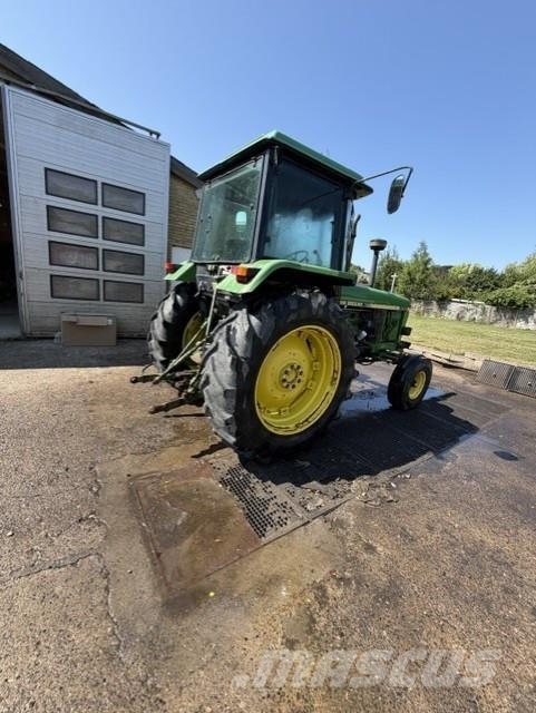 John Deere 3050 - kontakt for pris Трактори