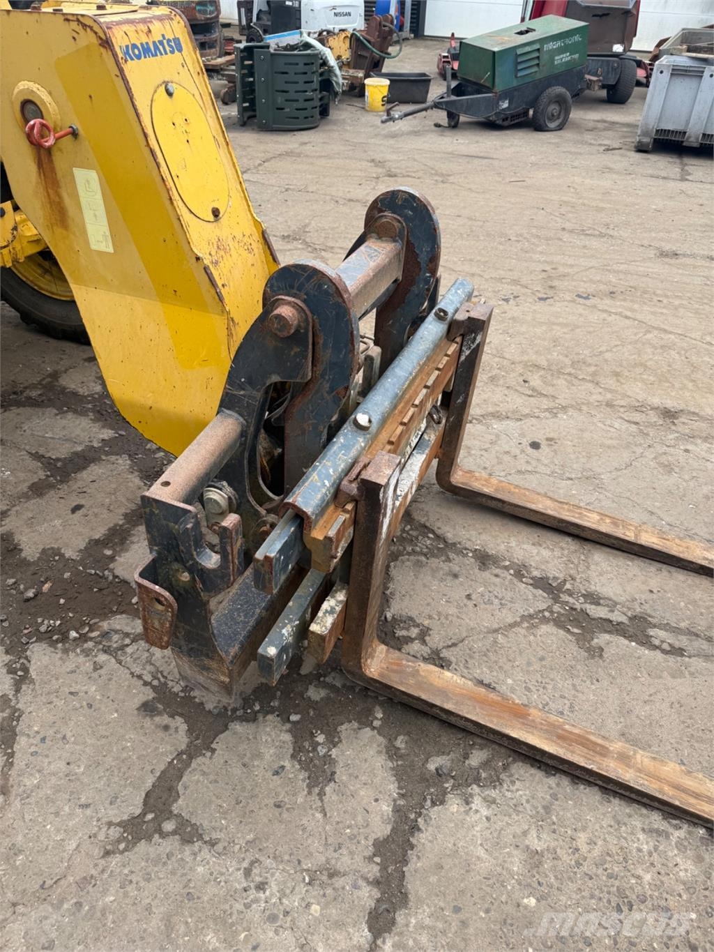Komatsu WH608 Teleskoplæssere