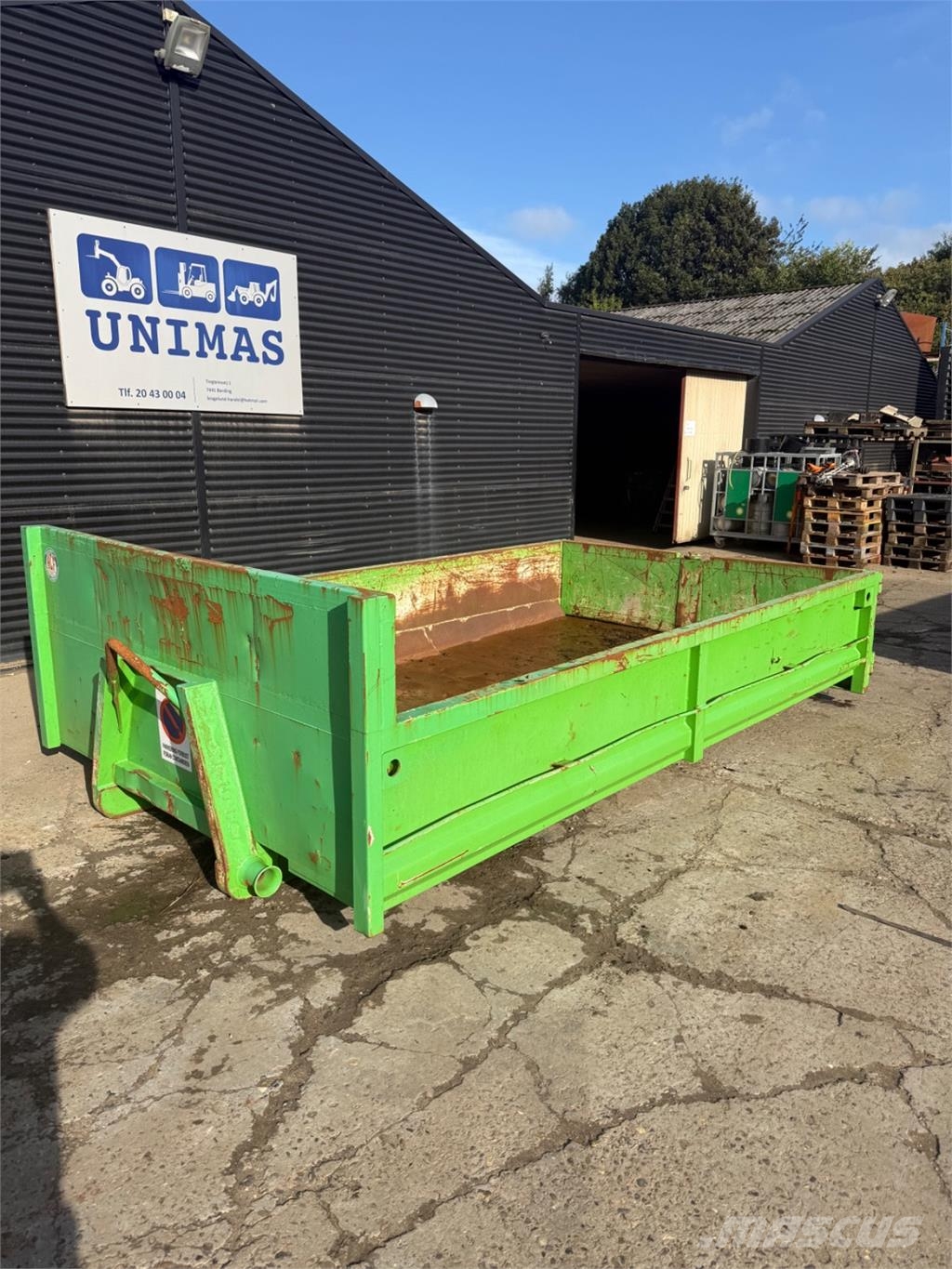 Krogcontainer Фургони
