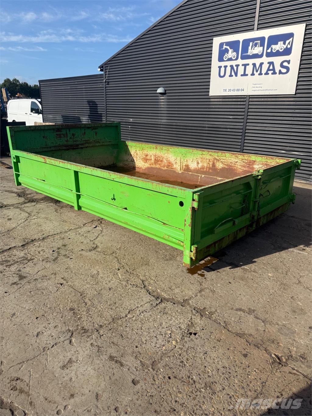 Krogcontainer Фургони
