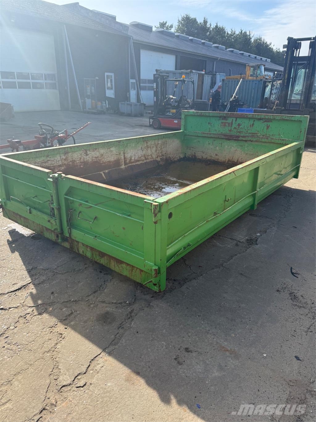 Krogcontainer Фургони