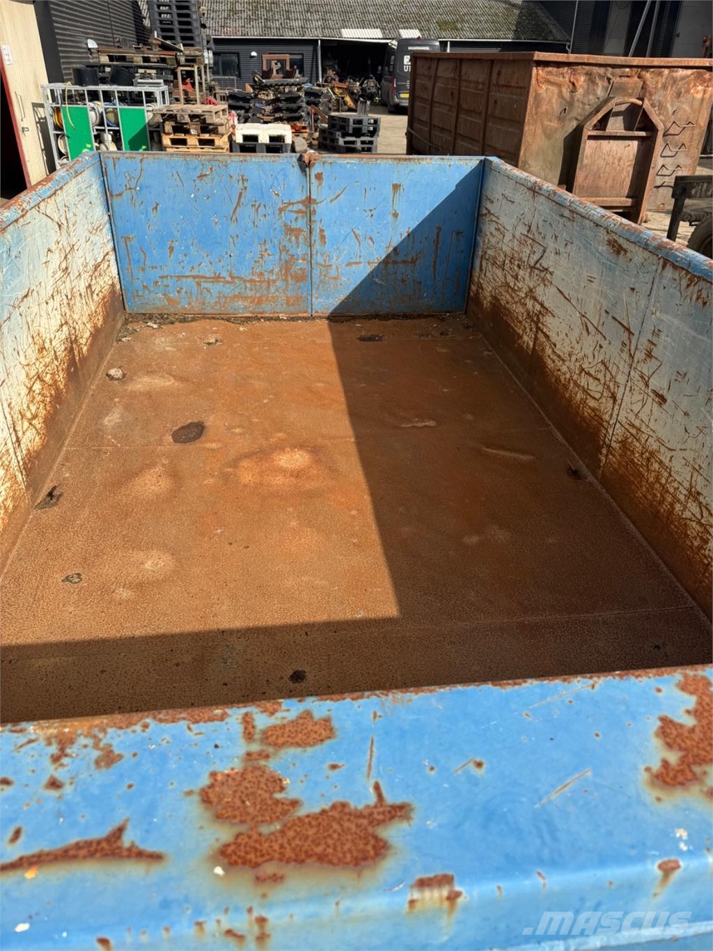 Krogcontainer Фургони