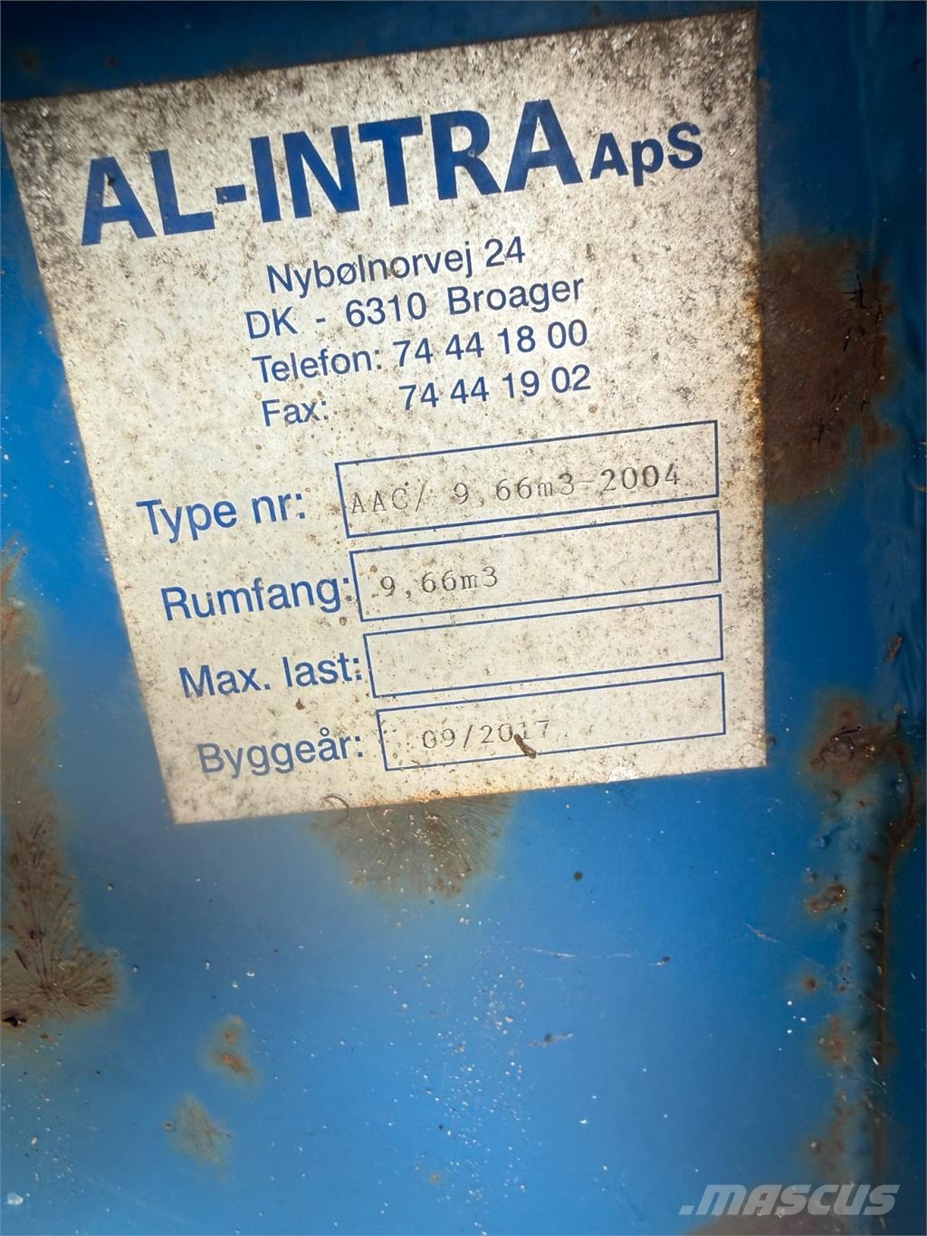 Krogcontainer Фургони