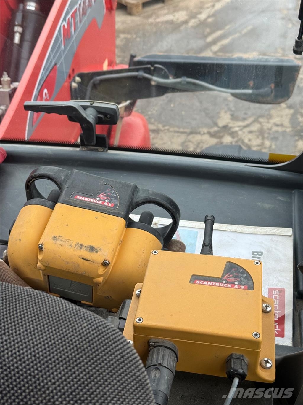 Manitou MT1440 Teleskoplæssere