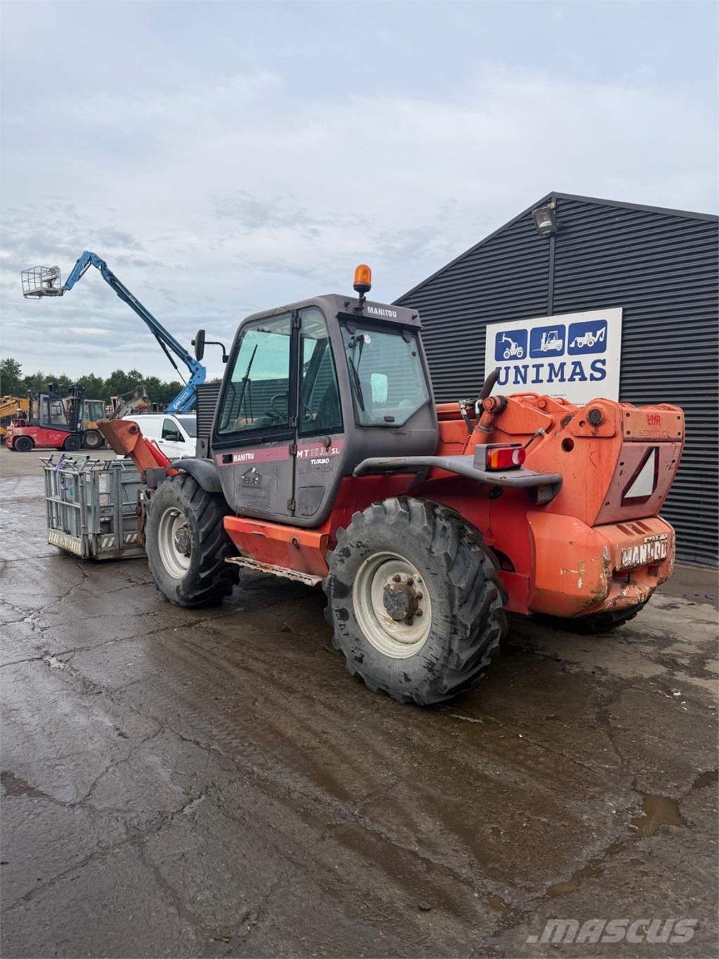 Manitou MT1637 مناولات متداخلة