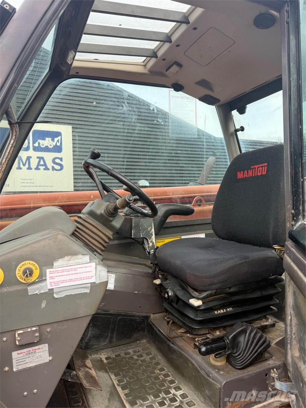 Manitou MT1637 مناولات متداخلة