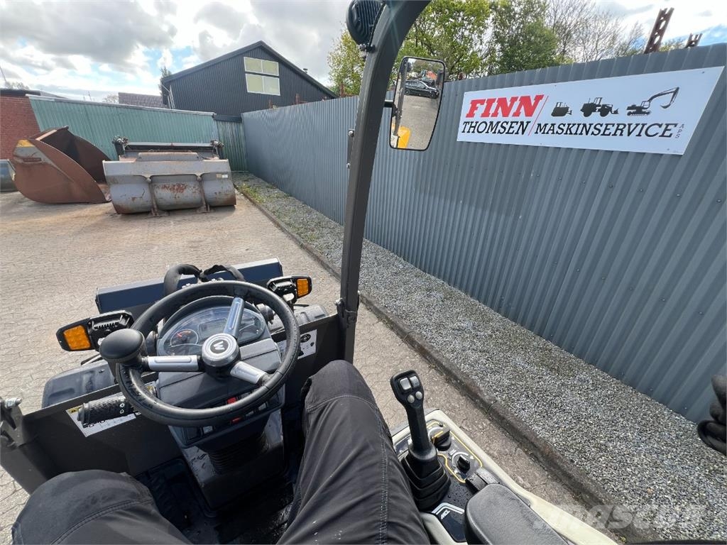Mecalac MCL6+ / Skovl og pallegafler Minicarregadeiras