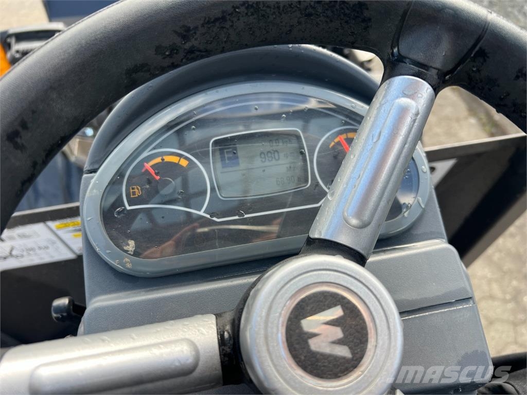 Mecalac MCL6+ / Skovl og pallegafler Minicarregadeiras
