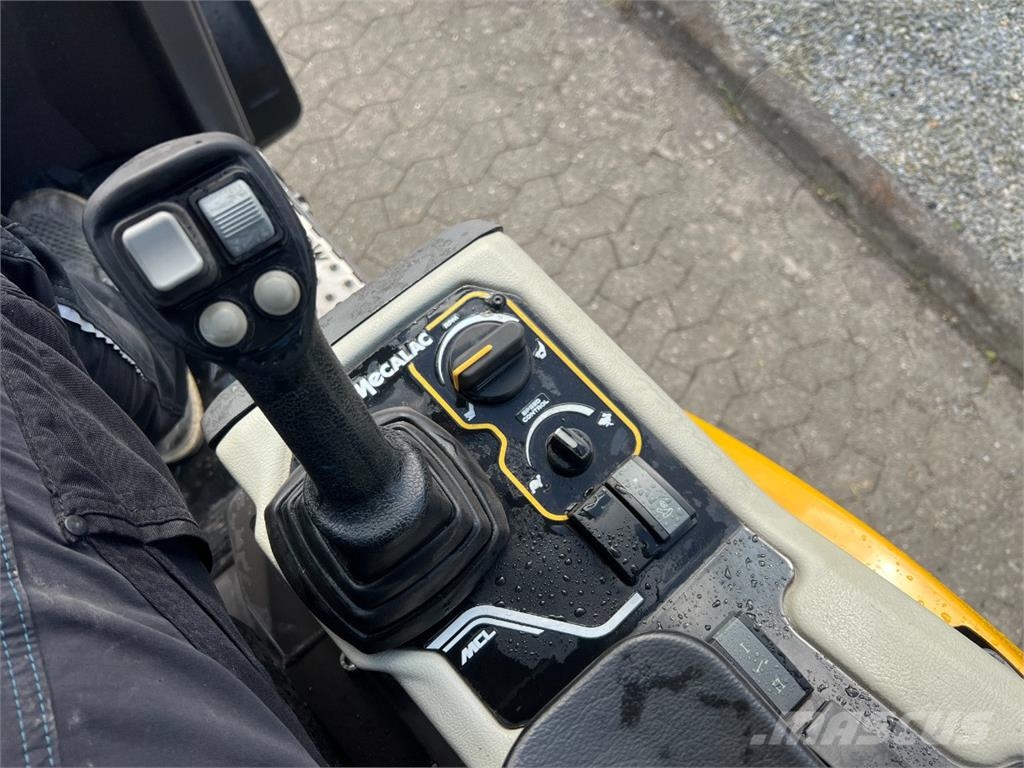 Mecalac MCL6+ / Skovl og pallegafler Minicarregadeiras