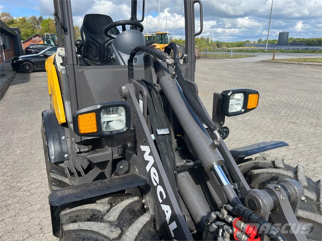 Mecalac MCL6+ / Skovl og pallegafler Minicarregadeiras