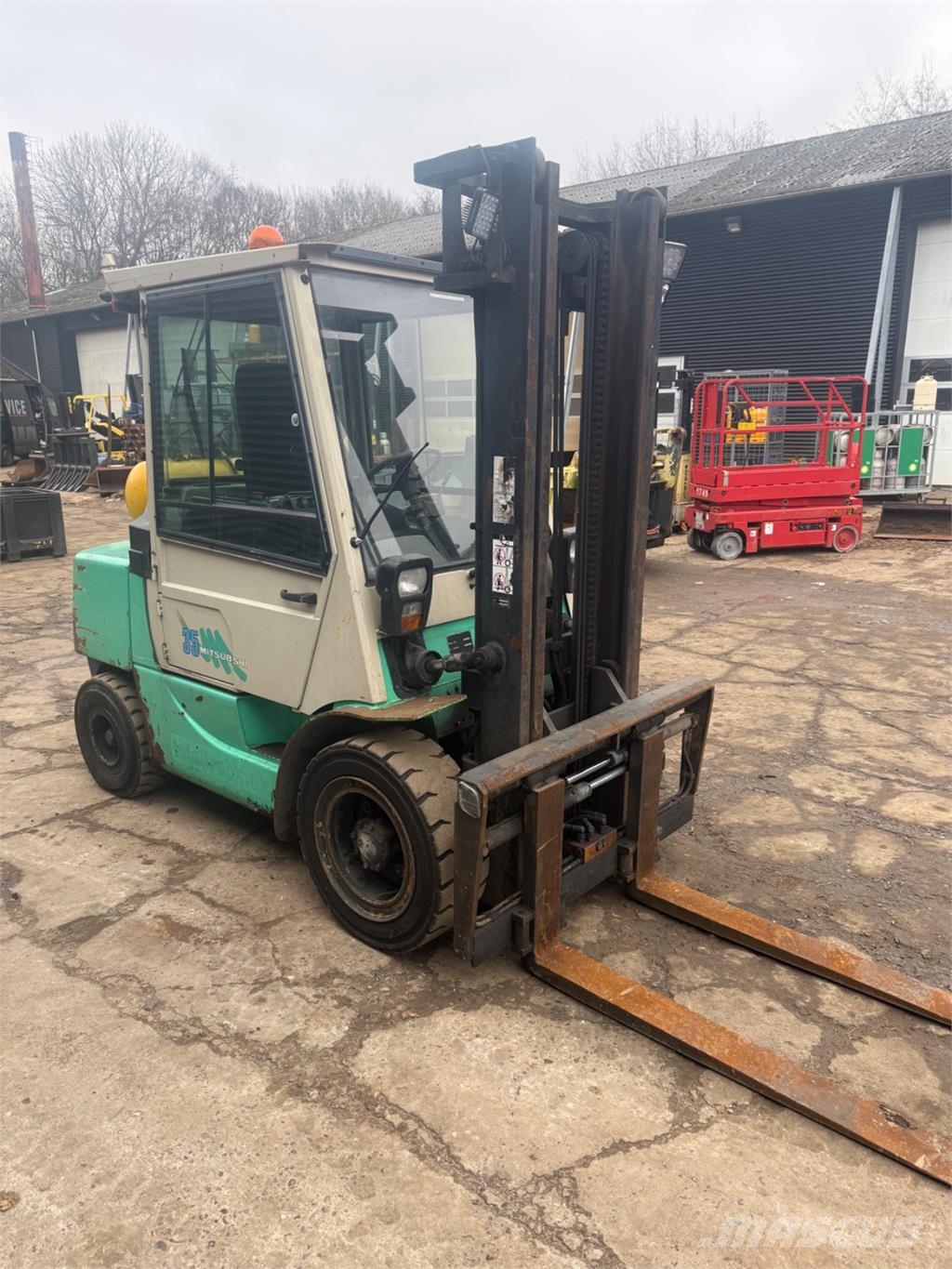 Mitsubishi FG35 شاحنات LPG