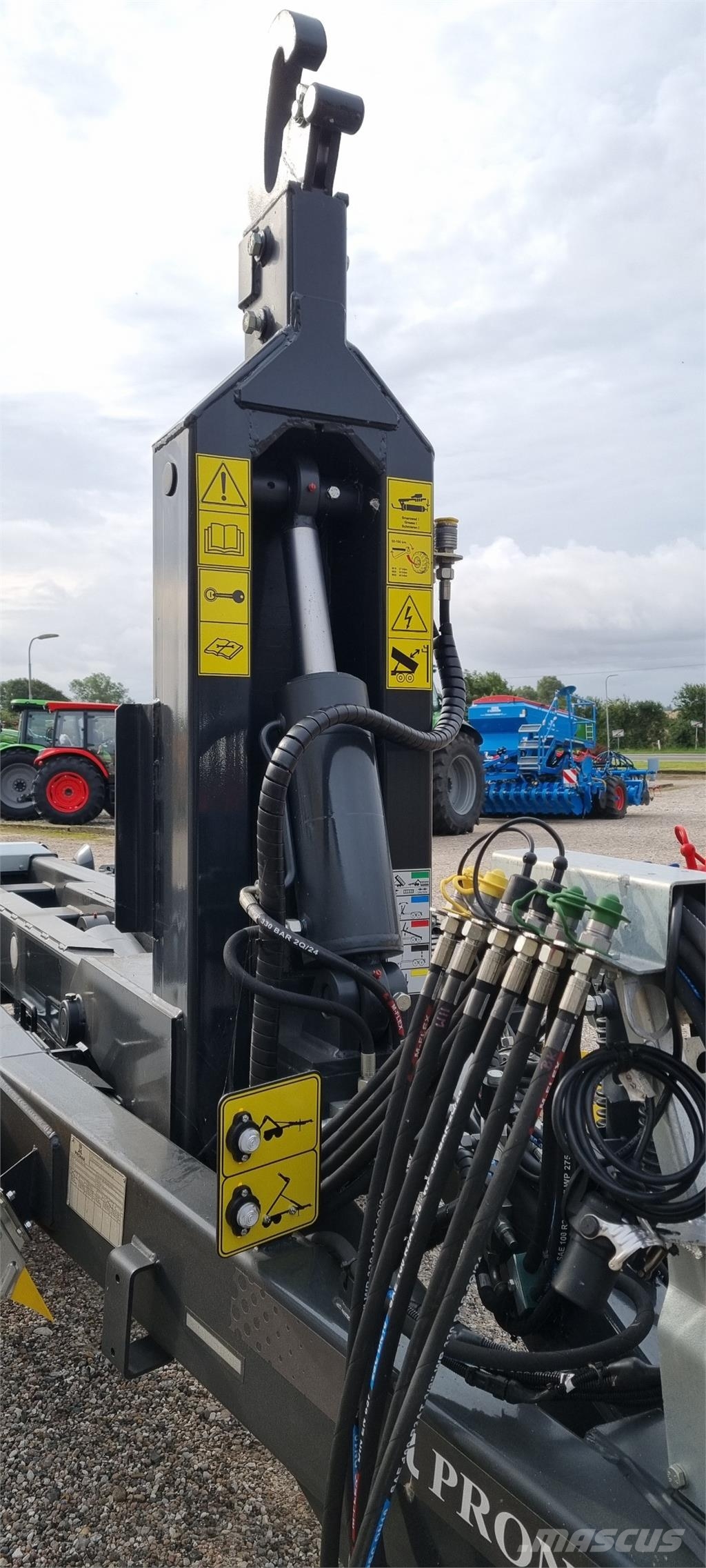 Pronar T185/1 KROGHEJSVOGN-12 TON Hook lift trailers