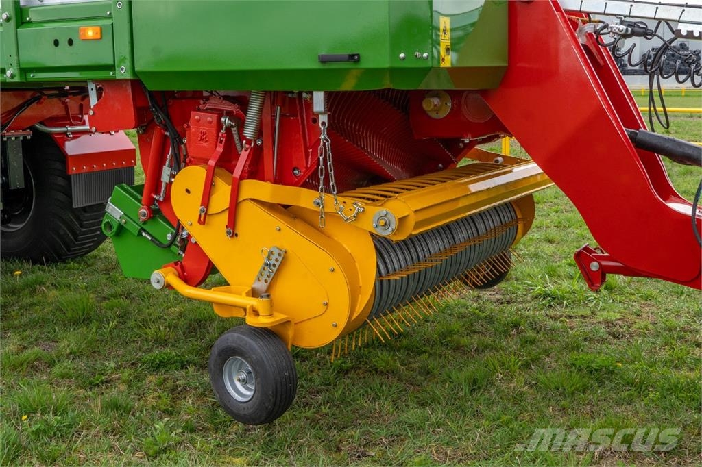 Pronar T400R OPSAMLERVOGN M. PICUP OG KNIVE - TILBUD Ρυμούλκες δεμάτων