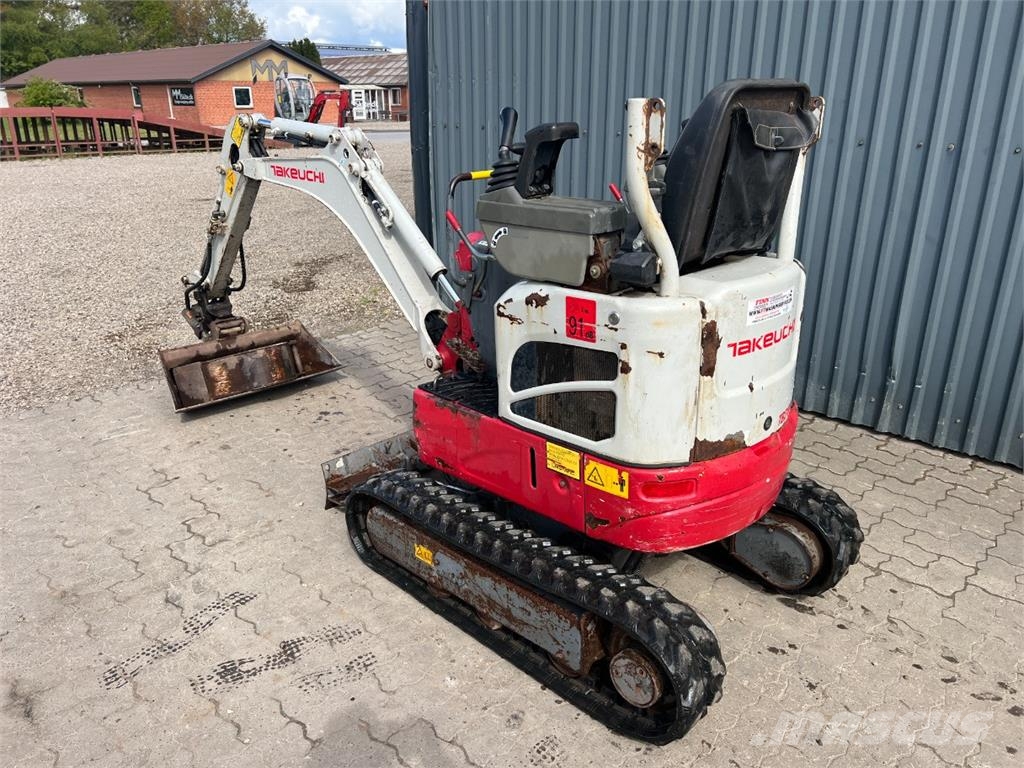 Takeuchi TB210R - Minigraver / Tiltman og 2 skolve Minibagger < 7t