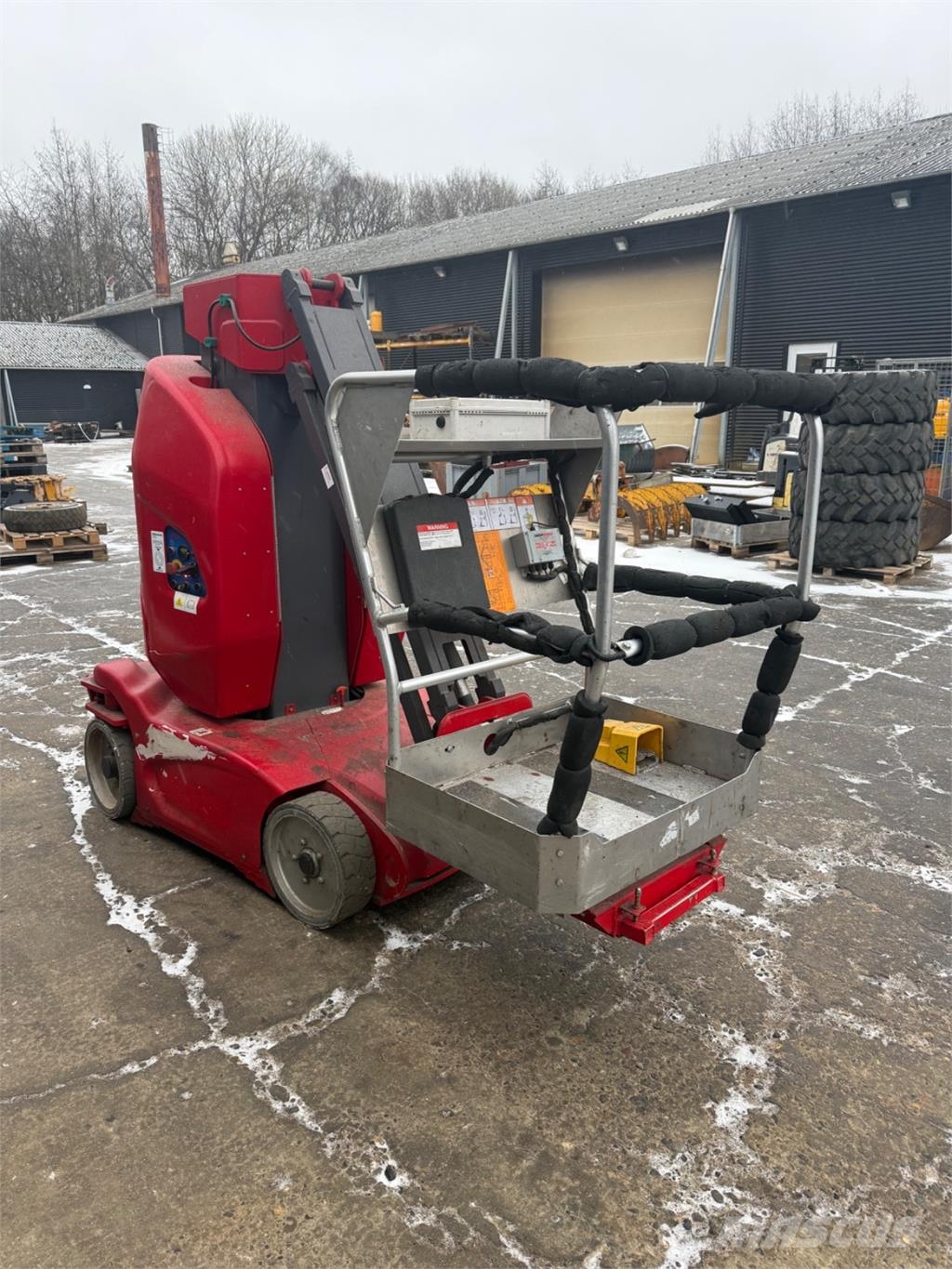  Teleskoplift med sving 垂直升降工作台