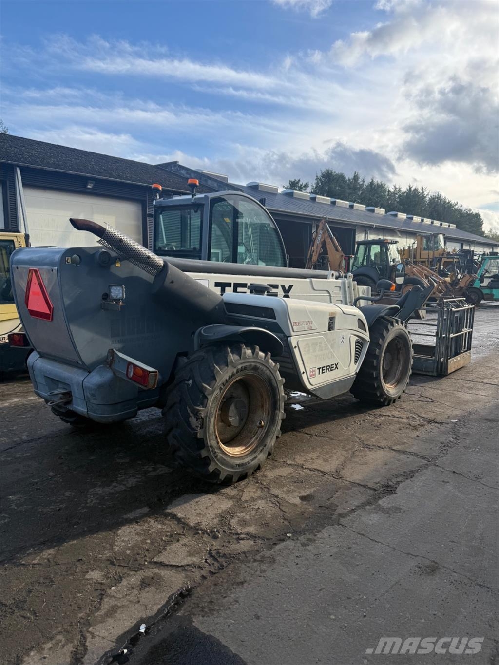 Terex 3713 伸縮臂操作車