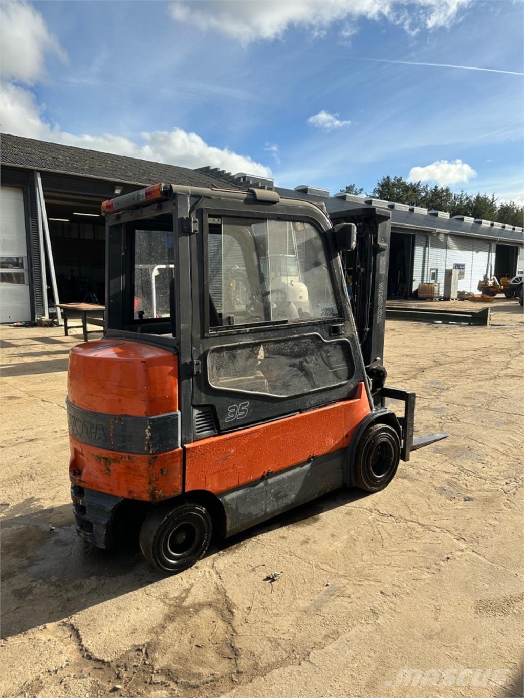 Toyota FBT35 Electric forklifts
