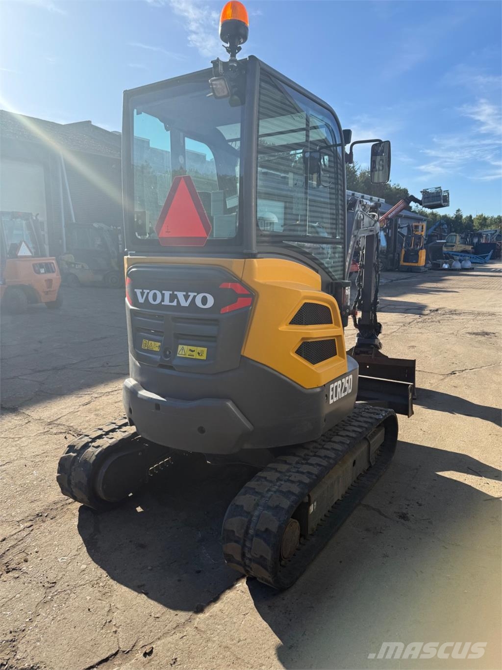 Volvo ECR25D Mini ekskavatori < 7 t