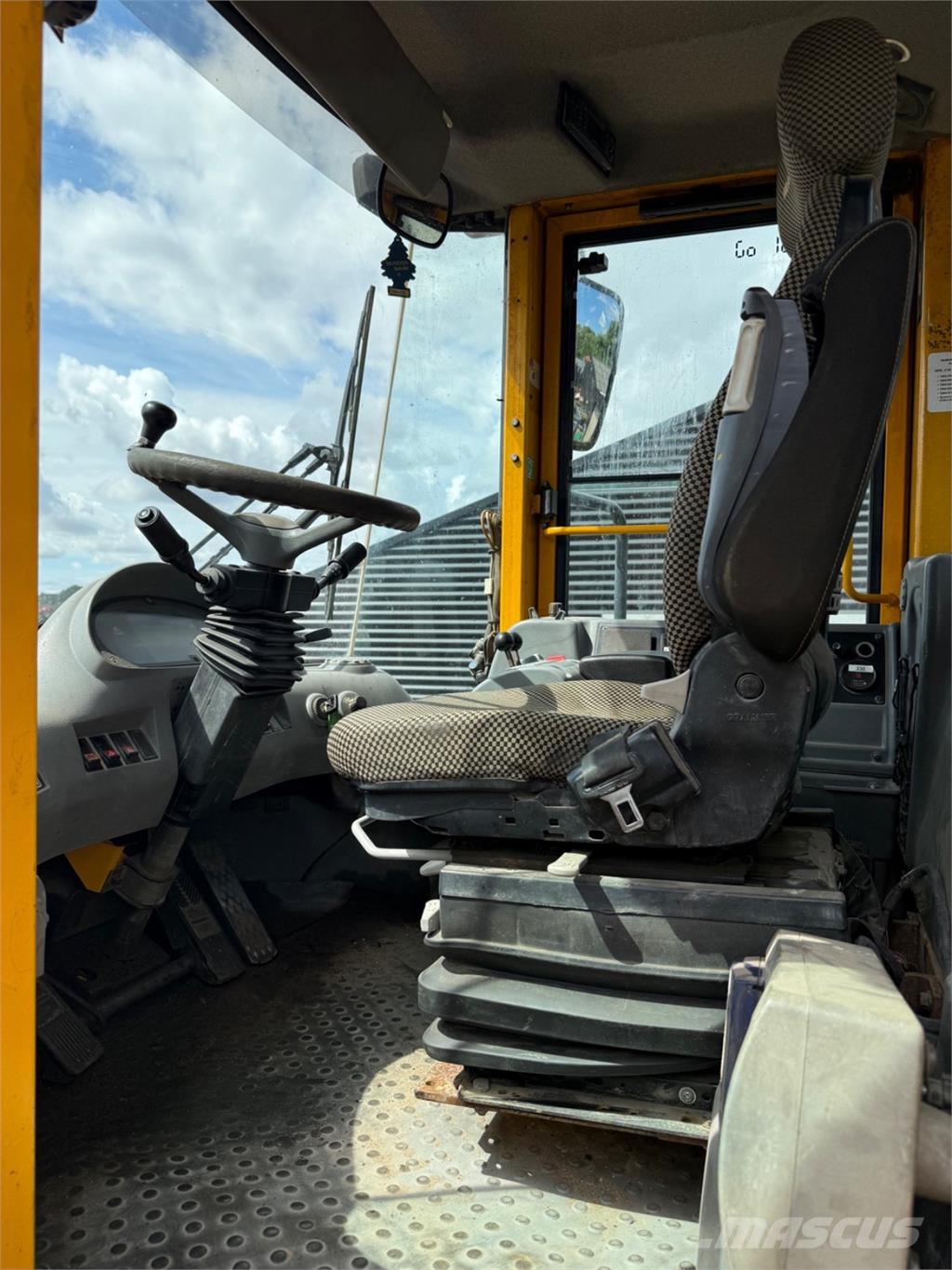 Volvo L330D Колесни товарачи