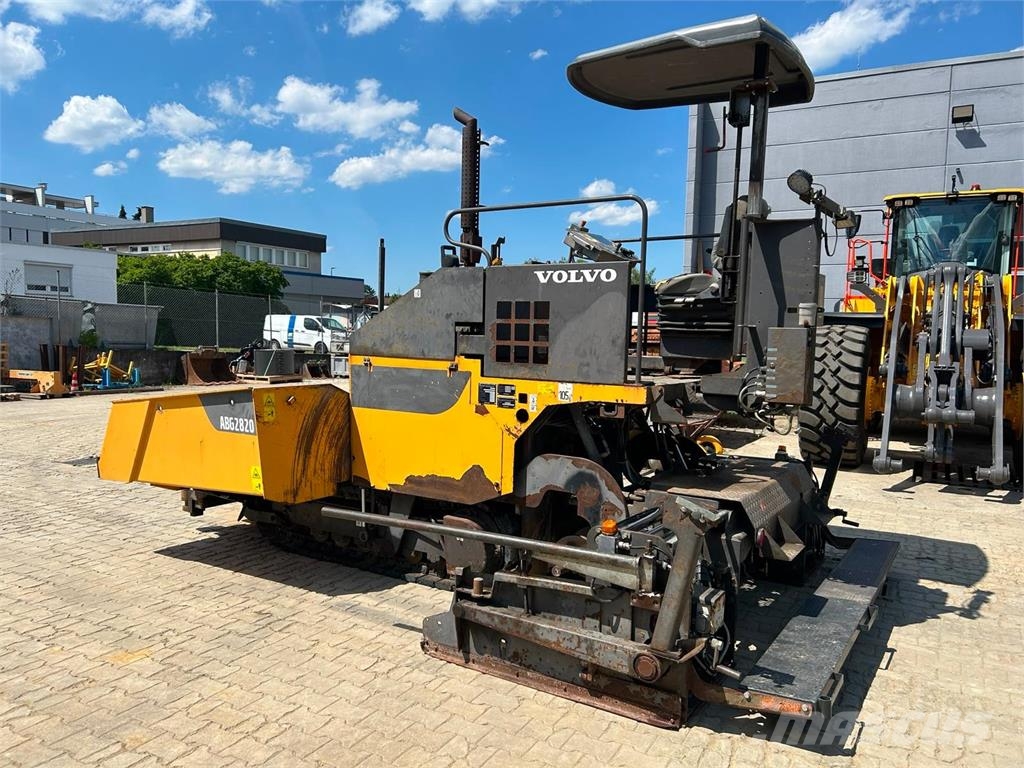 Volvo ABG 2820 Volvo ABG 2820 Asfalta klājēji