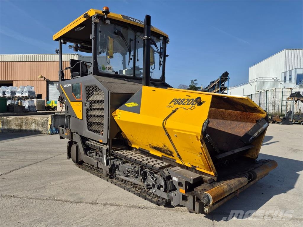 Volvo P8820D + VDT121ETC 12M VARIO Volvo P8820D + VDT121 Asfalttikoneet