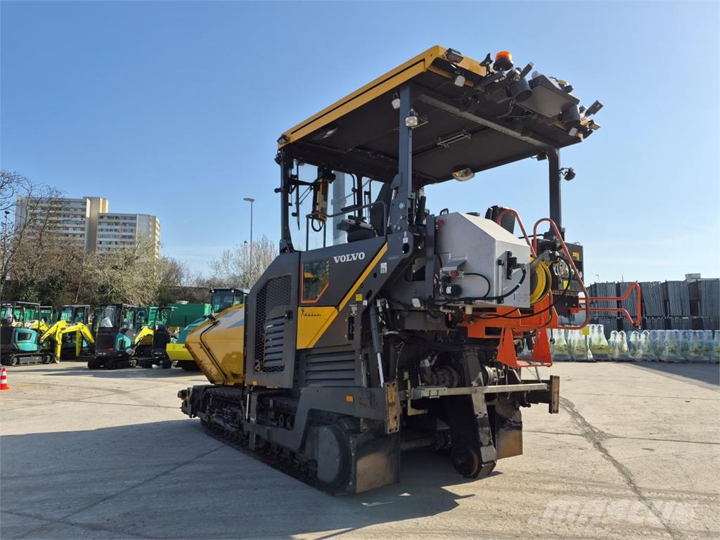 Volvo P8820D + VDT121ETC 12M VARIO Volvo P8820D + VDT121 Asfalttikoneet