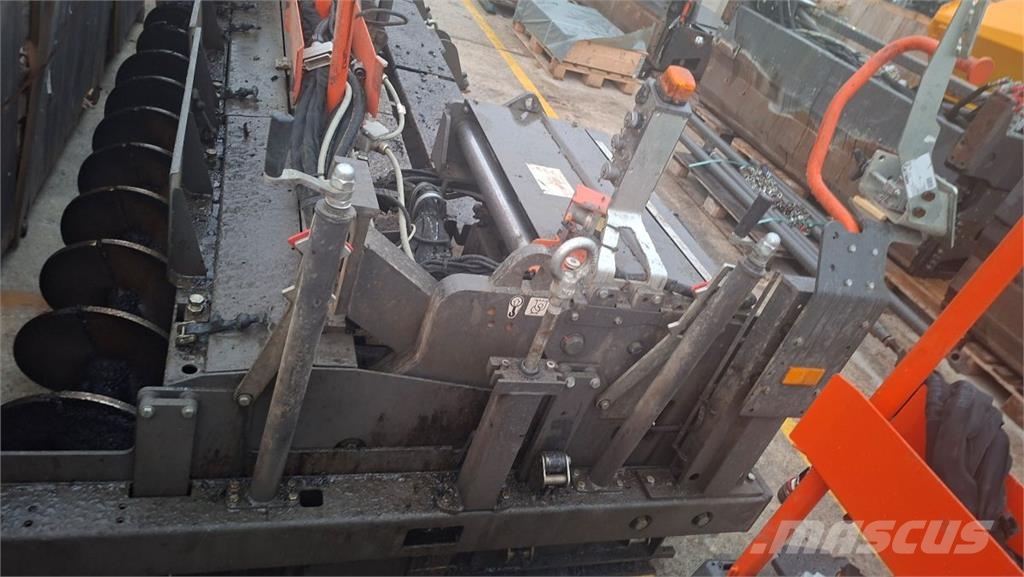 Volvo P8820D + VDT121ETC 12M VARIO Volvo P8820D + VDT121 Asfalttikoneet
