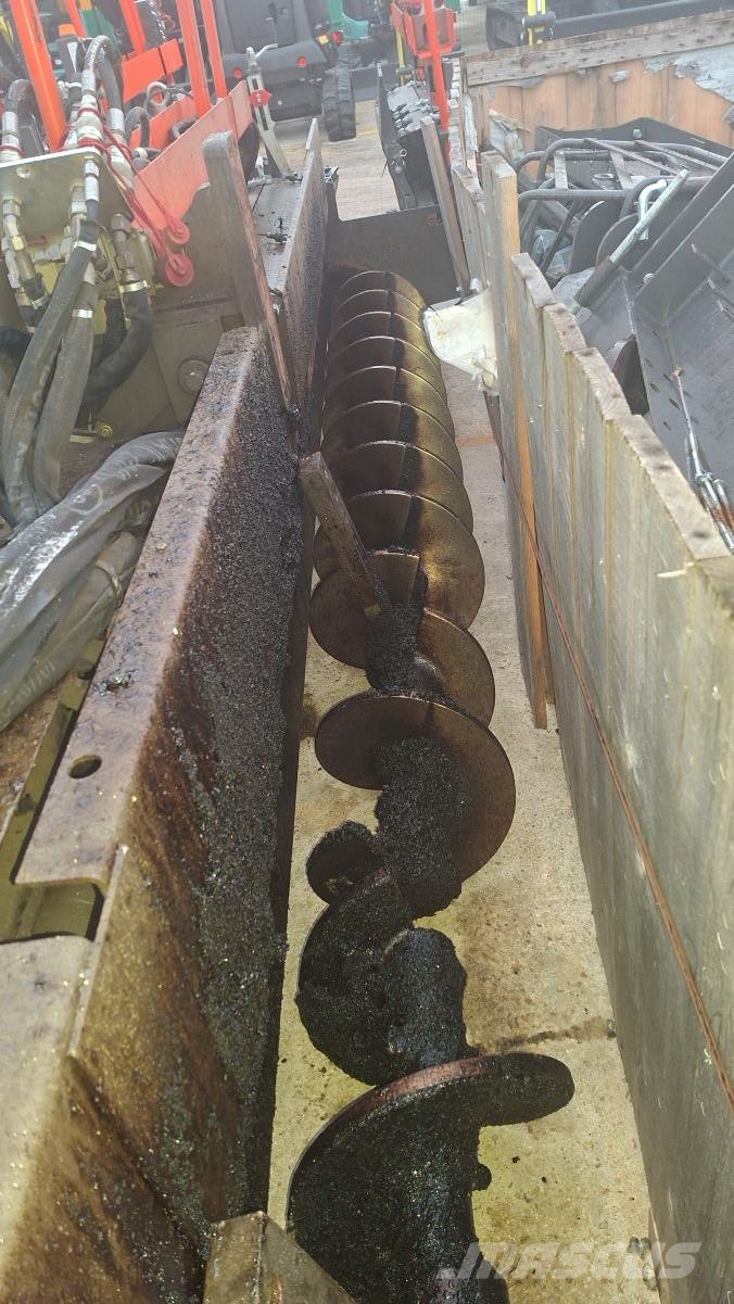 Volvo P8820D + VDT121ETC 12M VARIO Volvo P8820D + VDT121 Asfalttikoneet