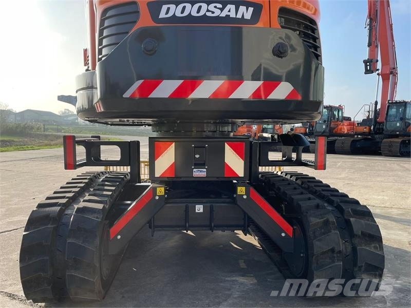 Doosan DX63-3 Kiti naudoti statybos komponentai