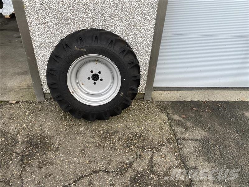- - - 4 stk nye dæk Tyres, wheels and rims