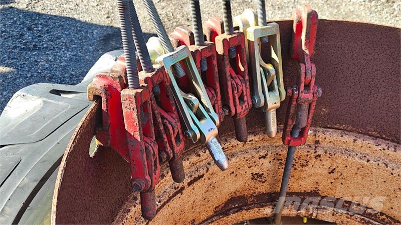 - - - 520/85 R38 XXX Inkl. 7 låse Gume, točkovi i felne