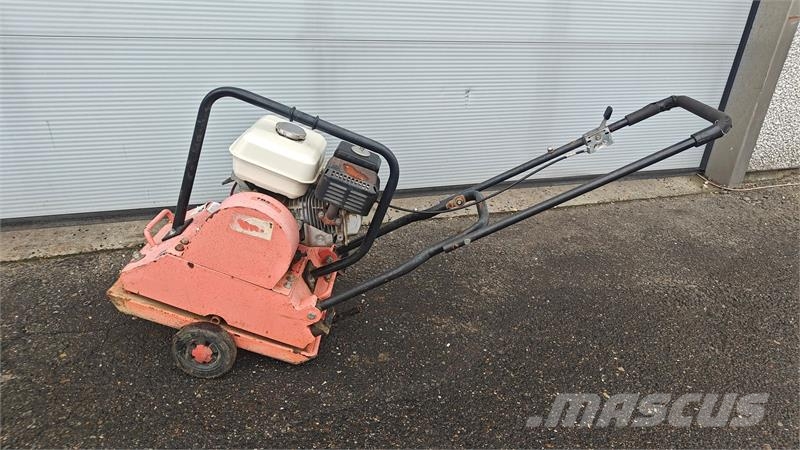 - - - 75kg pladevibrator med Honda motor Уплътнители за плочи