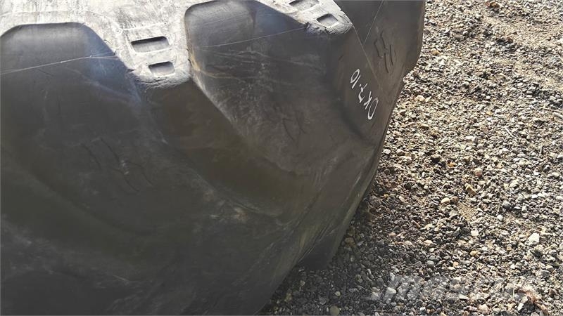 Alliance 600/65 R28 XXX タイヤ、ホイル、リム