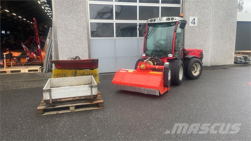 Antonio Carraro SP 4400 HST Inkl. Muratori slagleklipper Manji traktori