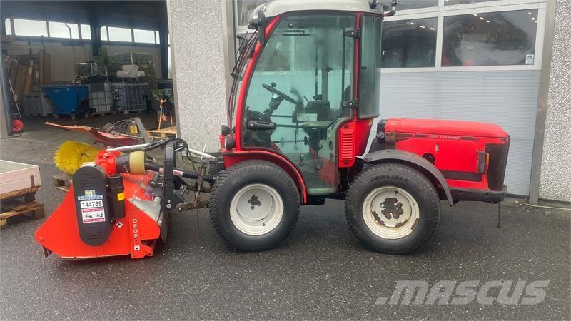 Antonio Carraro SP 4400 HST Inkl. Muratori slagleklipper Manji traktori