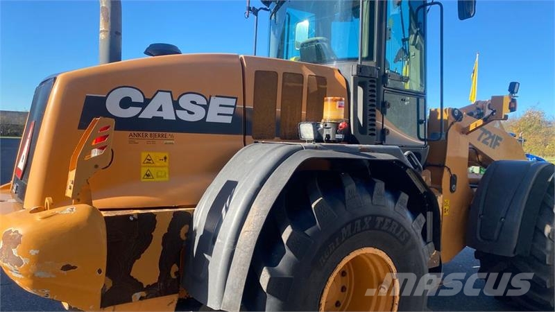 CASE 721F Chargeuse sur pneus