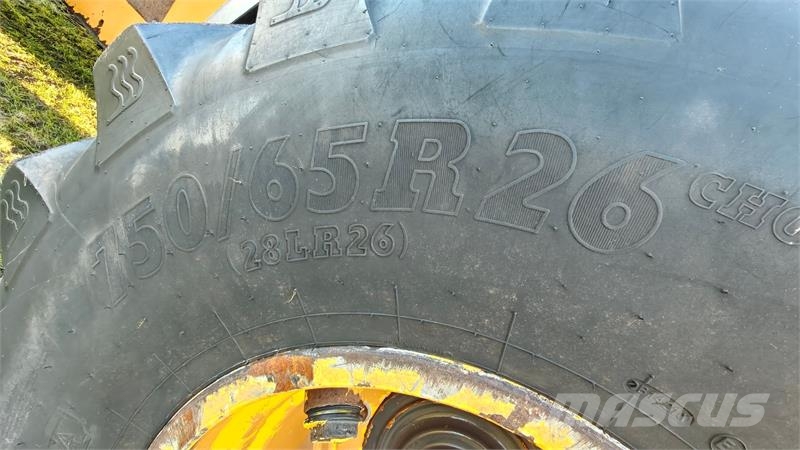 CASE 721F Chargeuse sur pneus