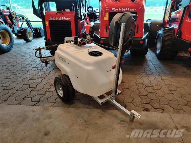 - - - DANSK KVALITET - 230 liter, 3 meter bom Pulverizadora de césped