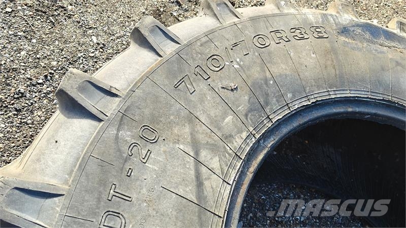  Dneproshina 710/70 R38 XXX الإطارات والعجلات والحافات