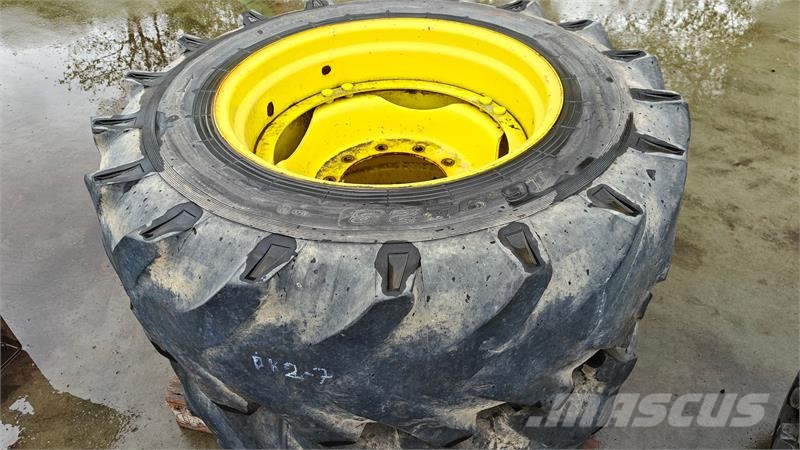 Dunlop 16.9R28 XXX Tekerlekler