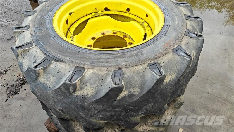 Dunlop 16.9R28 XXX Tekerlekler