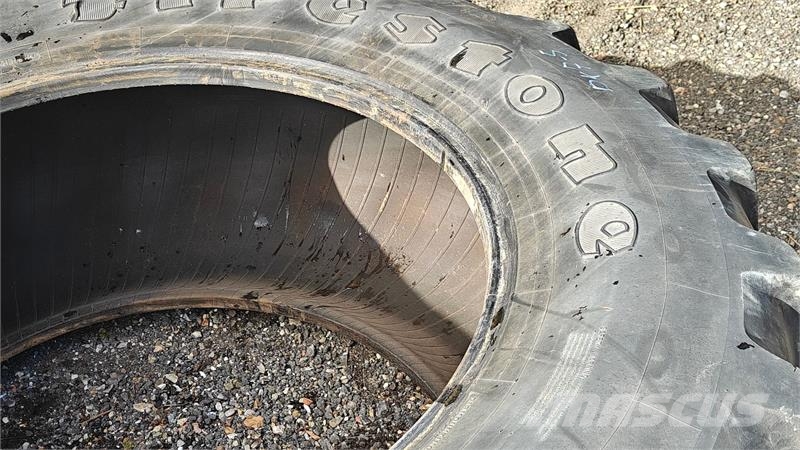 Firestone 650/65 R38 XXX Banden, wielen en velgen