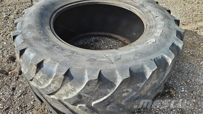 Firestone 650/65 R38 XXX Banden, wielen en velgen