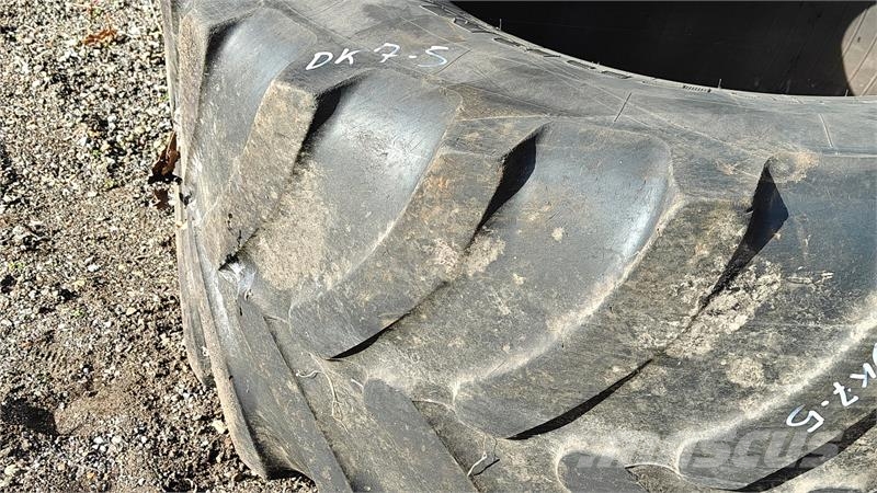 Firestone 650/65 R38 XXX Banden, wielen en velgen