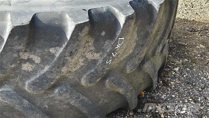 Firestone 650/65 R38 XXX Banden, wielen en velgen