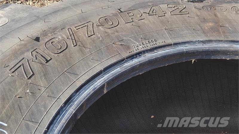 Firestone 710/70 R42 XXX الإطارات والعجلات والحافات