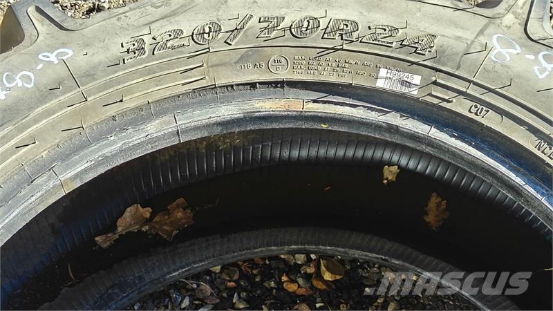 Goodyear 320/70R24 XXX Gumiabroncsok, kerekek és felnik