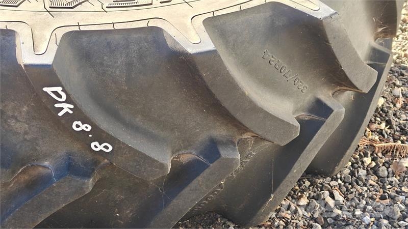 Goodyear 320/70R24 XXX Gumiabroncsok, kerekek és felnik