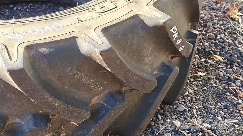 Goodyear 320/70R24 XXX Gumiabroncsok, kerekek és felnik