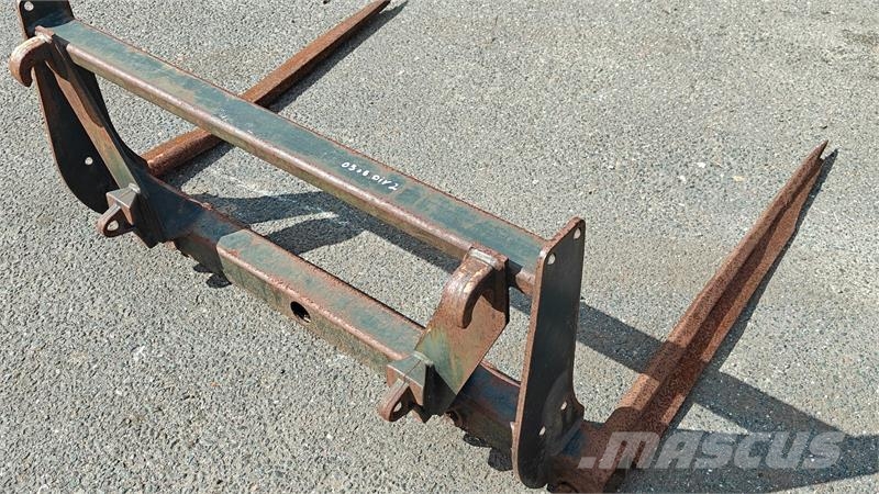 - - - Halmspyd Med Euro Fæste Front loader accessories
